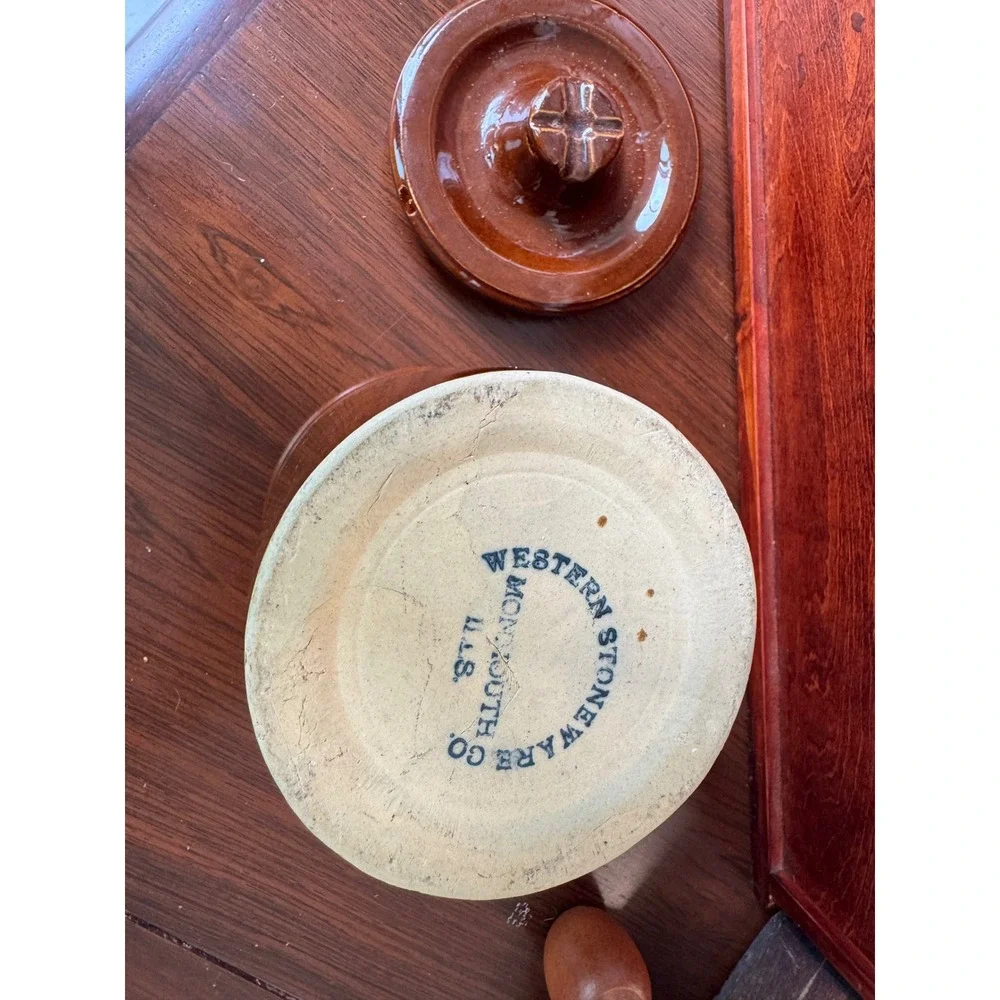 Western Stoneware Monmouth ILL Brown Glazed Crock with Lid and Wire Bale Handle